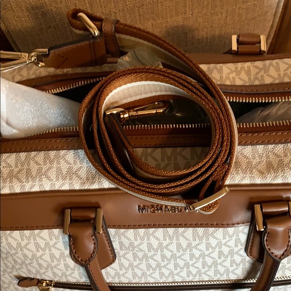 Michael Kors Travel Bag Weekender Vanilla - Picture 7 of 11
